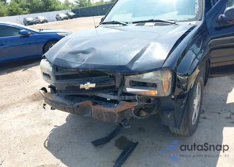 2005 Chevrolet Trailblazer Lt from USA, damaged, VIN 1GNDT13S852333593